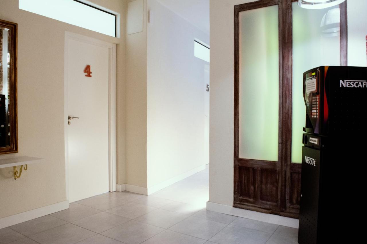 ホテル Casa Lemus マドリード エクステリア 写真